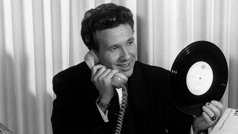 On This Day in 1969, Marty Robbins Hit No. 1 With the Most Successful Version of This Oft-Covered Hit