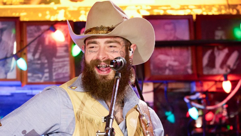 Post Malone Leads Thanksgiving Halftime Show as NFL Calls on Two Other Stars for Support