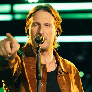 Russell Dickerson Brings a Helping of Country Music to the Macy's Thanksgiving Day Parade