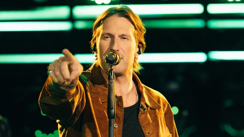 Russell Dickerson Brings a Helping of Country Music to the Macy's Thanksgiving Day Parade