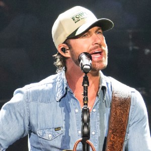 Riley Green Honors Veterans With 2026 Military Base Tour Announcement