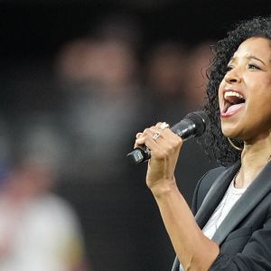 ‘Hamilton’ Star Renee Elise Goldsberry Performing National Anthem Ahead of Ravens-Bengals Matchup
