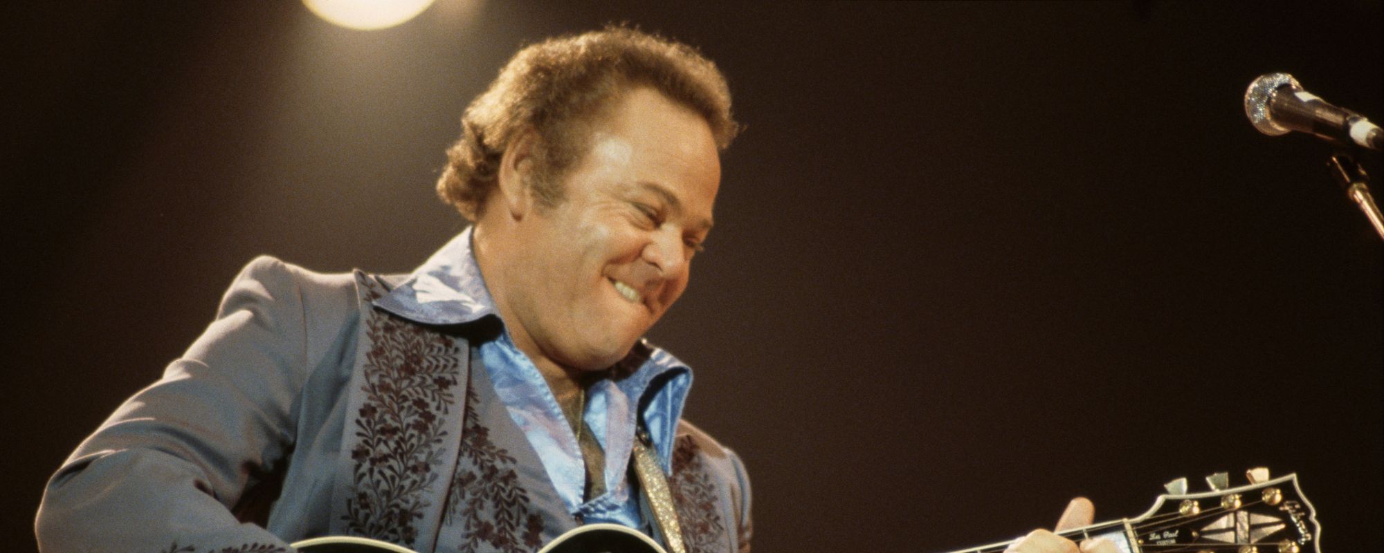 On This Day in 2018, We Said Goodbye to a Face of Country Music and Beloved TV Host