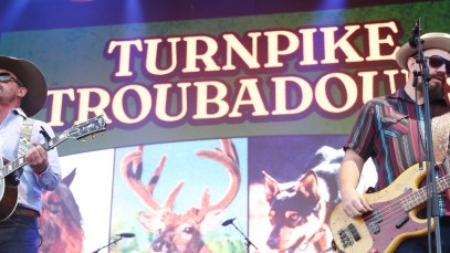 Turnpike Troubadours Honor the 50th Anniversary of the Edmund Fitzgerald With a Chilling Tribute Performance
