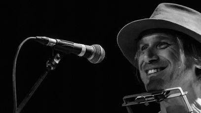 Ashley McBryde Mourns ”Massive” Loss in Wake of Todd Snider’s Passing