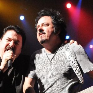 Toto Guitarist Steve Lukather Dismisses ”Bulls---” Rumors of Feud With Former Singer Bobby Kimball