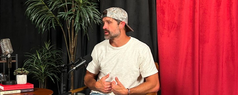 Walker Hayes on set IMG_3801 Walker Hayes