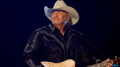 3 Times Alan Jackson Took a Stand in Country Music, and Won