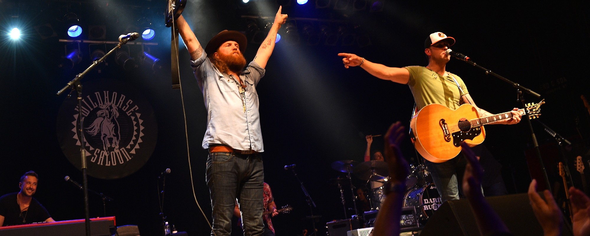 4 Country Songs From 2015 That Still Sound Like Hits Today