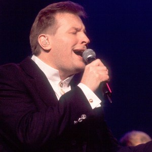 4 of the Sweetest Country Love Songs From 1991