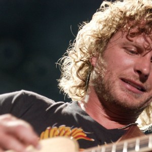 3 Country Songs Released in 2005 That We Still Keep on Repeat