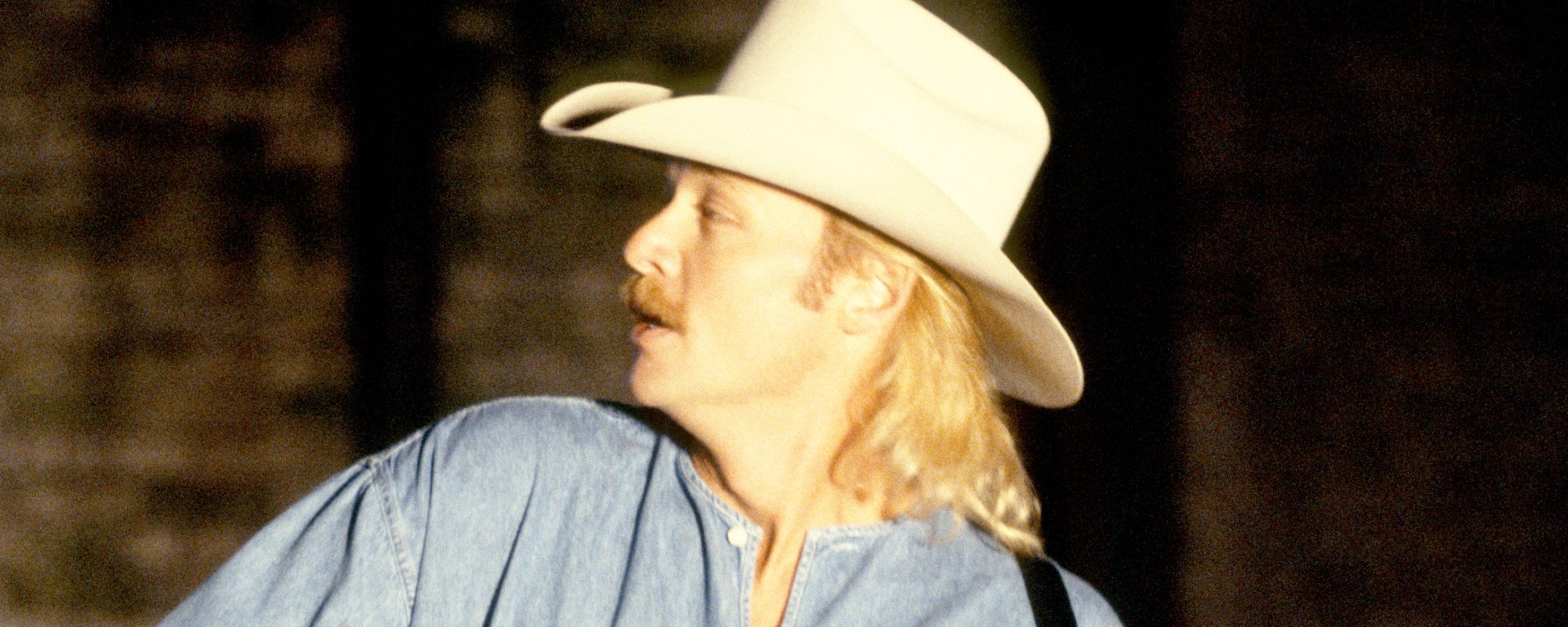 On This Day in 2000, Alan Jackson Brought Traditional Country to the New Millennium With His Fifth No. 1 Album