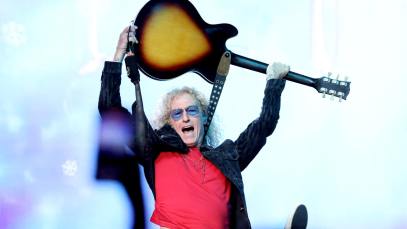 foreigner performing