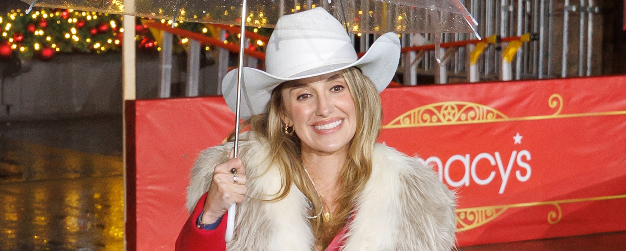 Lainey Wilson Makes Her Macy’s Thanksgiving Day Parade Debut, Checking Another Item Off Her Bucket List