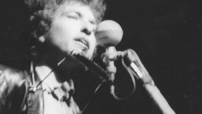 Bob Dylan performing