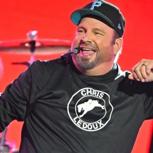 3 Garth Brooks Songs That No One Remembers Anymore