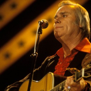 4 Nostalgic Country Songs From the 1980s That Everyone Should Know