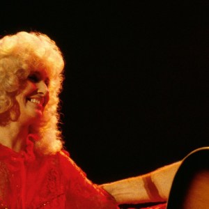 3 Country Songs From 1976 That I Still Want To Listen to Today