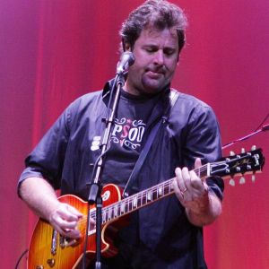 Vince Gill playing a Les Paul