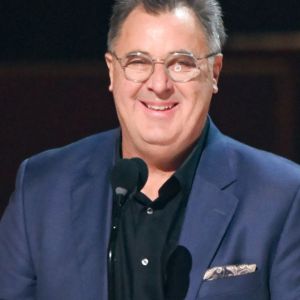 Vince Gill making acceptance speech