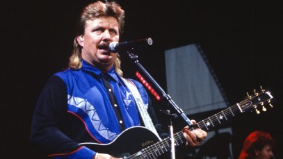 4 Country Songs From the 90s Sure To Put Anyone in a Good Mood