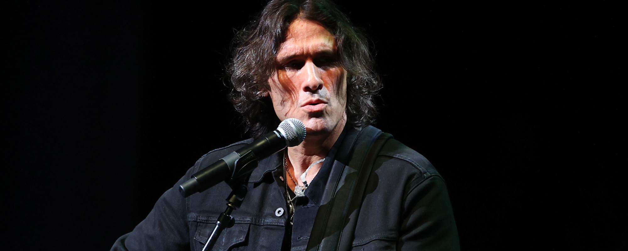 Born on This Day in 1976, a Country Music Singer With Decades of Hits, Including a Playful No. 1 Containing a Plot Twist Involving His Grandmother