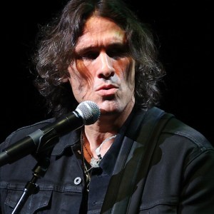 Born on This Day in 1976, a Country Music Singer With Decades of Hits