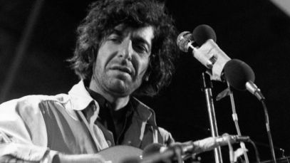 Leonard Cohen performing