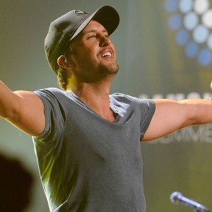 4 Country Songs From 2011 That Are Aging Like Fine Wine