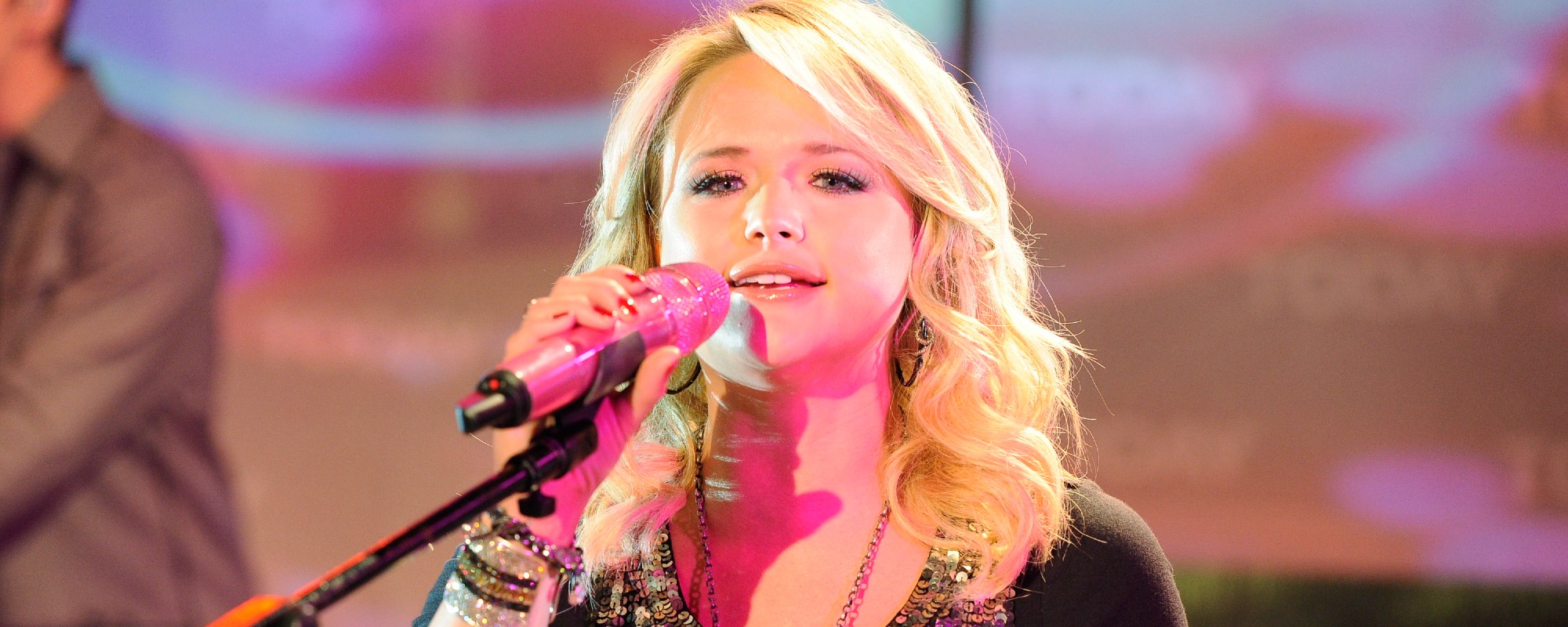 4 Nostalgic Songs From the Last 25 Years About Going Home