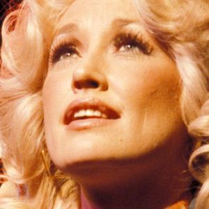 Dolly Parton performing