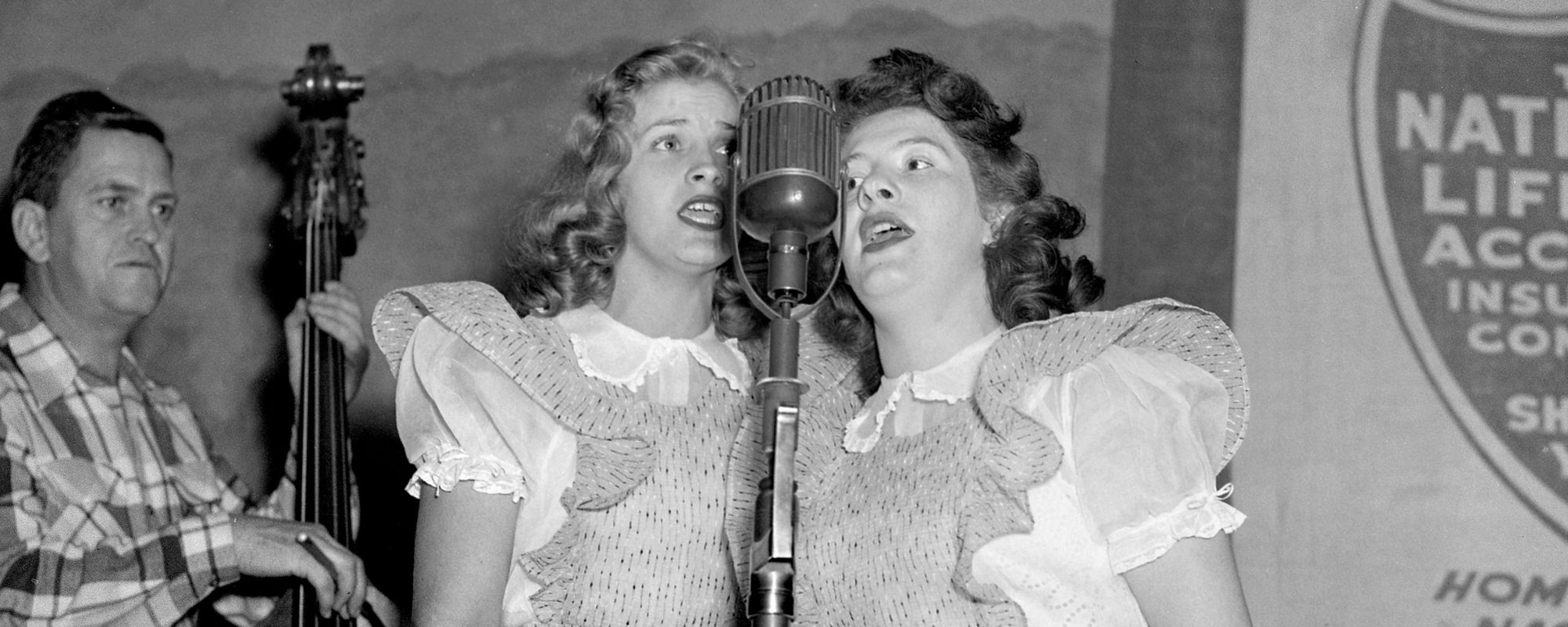 On This Day in 1953, This Country Duo Went No. 1 With a Heartbreaking Song Two Months After One of Them Died