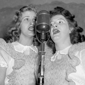 The Davis Sisters performing