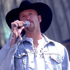4 Country Songs From 1995 Which Still Sound Amazing Today