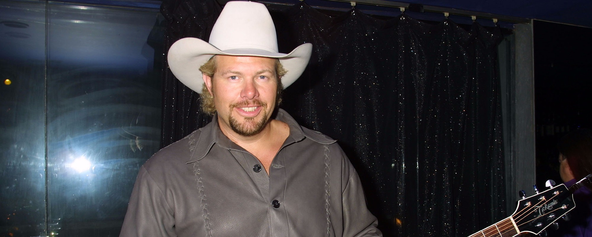 4 Country Songs From 2001 That Every Party Playlist Needs