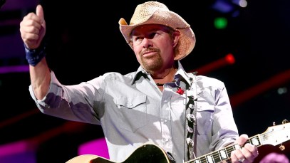 4 Country Songs Written by One Writer, Which Became Massive Hits