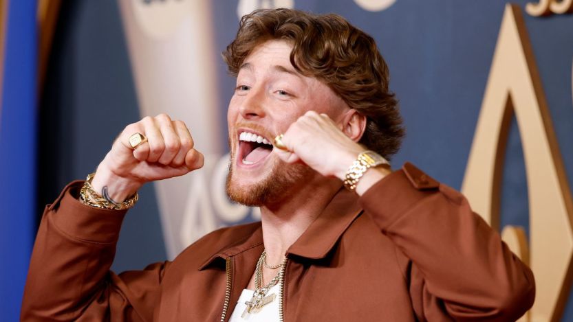 Bailey Zimmerman Just Gave His Mom the Best Christmas Ever