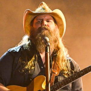 Chris Stapleton Officially Surpasses Willie Nelson's All-Time Chart Record