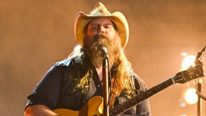 Chris Stapleton Officially Surpasses Willie Nelson's All-Time Chart Record