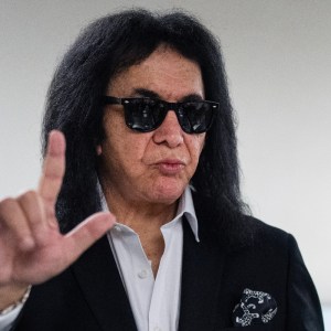 Gene Simmons Criticizes Music Industry for Treating Artists Like ”Slaves”