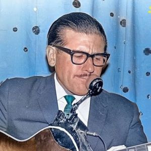 Born on This Day in 1922, the Australian Songwriter Who Penned This Ubiquitous Country Hit