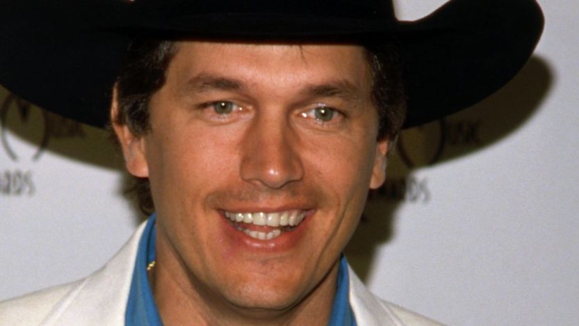 On This Day in 1986, George Strait Hit No. 1 With a Single Later Recorded by Kenny Chesney