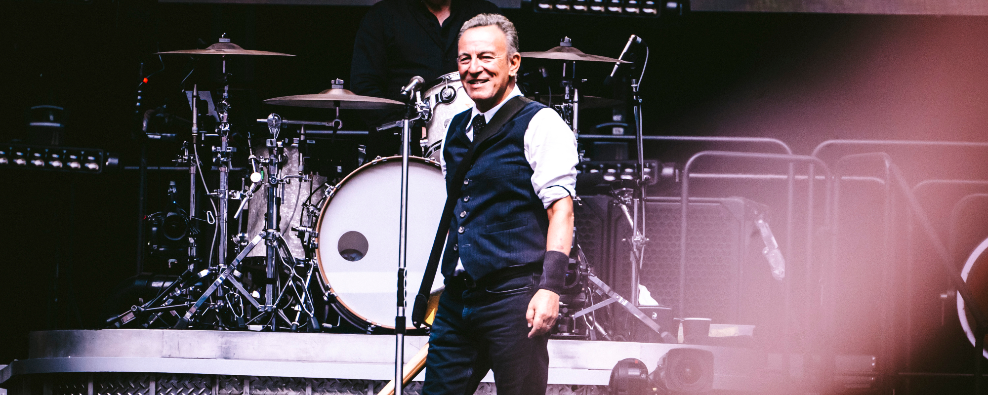 Bruce Springsteen’s Surprise Stony Pony Set Got Interrupted by a Fire Alarm, but He Wasn’t Going To Let That Stop Him: “I Don’t Want To Go Home”