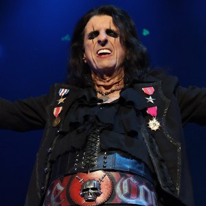 Alice Cooper’s 2026 Tour Plans Feature Special Shows with Magician Criss Angel, Festival Performances & More