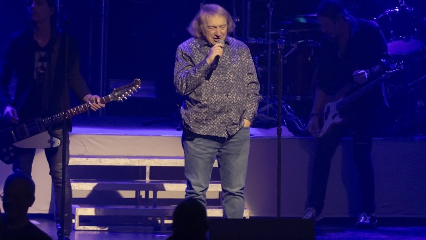 Foreigner’s Lou Gramm Announces Release Date for His New Solo Album, Featuring Def Leppard’s Vivian Campbell & Other Guests