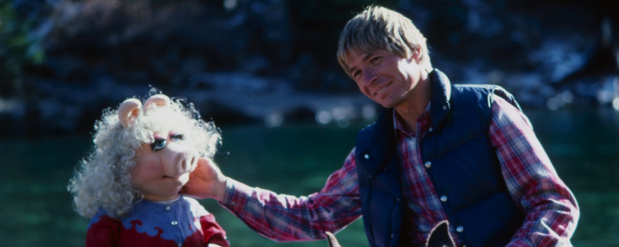 Remember When John Denver Shared “Alfie, the Christmas Tree” With the Muppets Before Taking Them to the Rocky Mountains