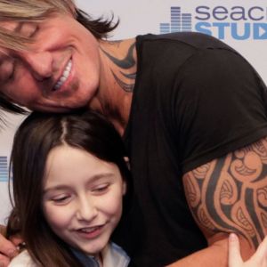 Keith Urban Visits Nashville Children’s Hospital, Makes Generous Donation to Music Therapy Program
