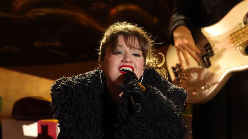 Kelly Clarkson Will Kick off NFL Christmas Gameday 2025 Ahead of Dallas-Washington Matchup