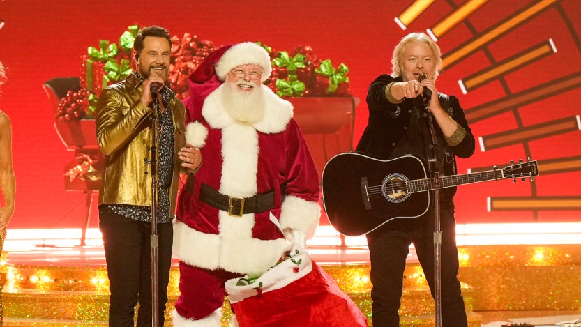 CMA Country Christmas Glows with Jordan Davis & Little Big Town's Joyful "Go Tell It On The Mountain"