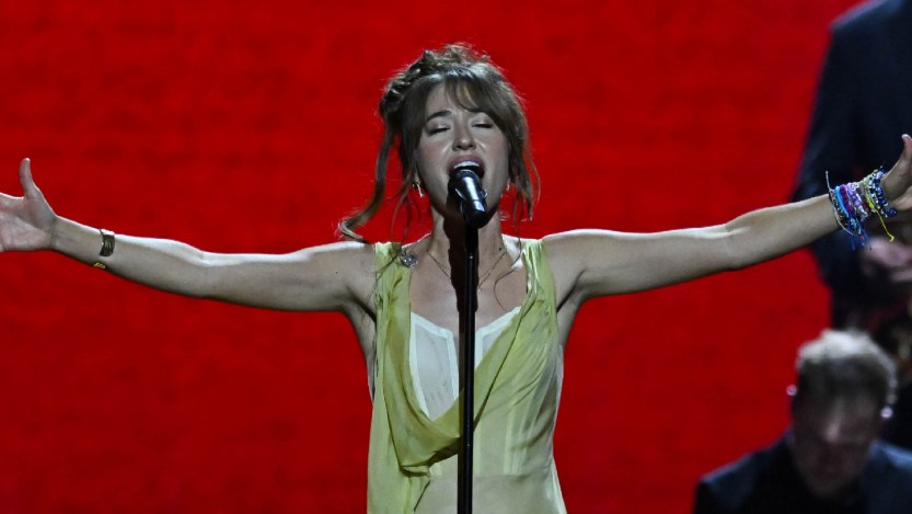 CMA Country Christmas Sparkles as Lauren Daigle & Preservation Hall Jazz Band Perform a Medley of Holiday Classics